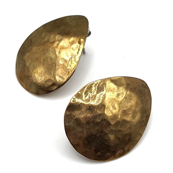 Vintage 70s Hammered Brass Teardrop Stud Earrings 1in - Picture 1 of 4